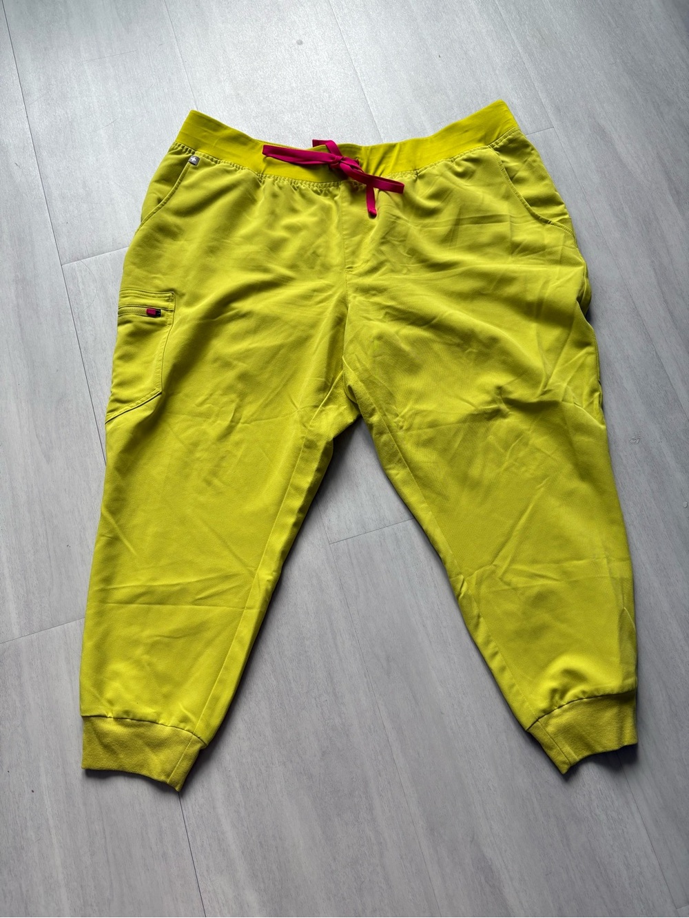 FIGS Lime Green “Limeade” Jogger Style Pant